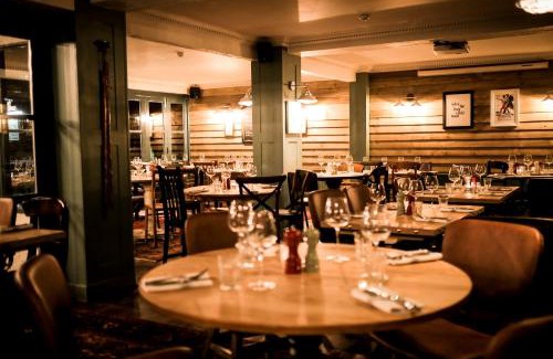 Winkton Hotel | Fisherman's Haunt Hotel