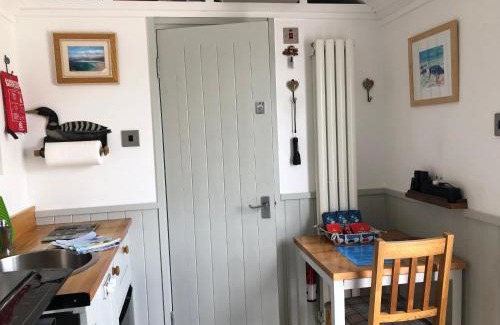 Harris Casa | Fisherman's Hut