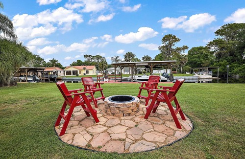 Plymouth Casa | Fisherman's paradise on Lake Eustis in Leesburg, FL