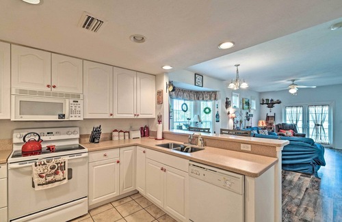 Suwannee Condominio | Fisherman's Paradise w/ Pool on Suwannee River