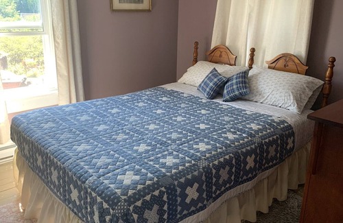 West Dublin Casa | Fisherman’s Cottage facing open Ocean. Sat -Sat. Weekly rentals preferred. Max 5