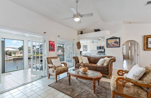Vanderbilt Conners Casa | FISHERMANS PARADISE WATERFRONT POOL HOME 2 minute drive to the beach