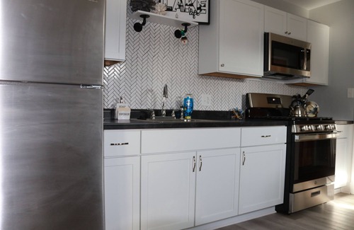 Pearl Beach Casa | Fishermen and large groups will love this spacious building! Plenty of parking!