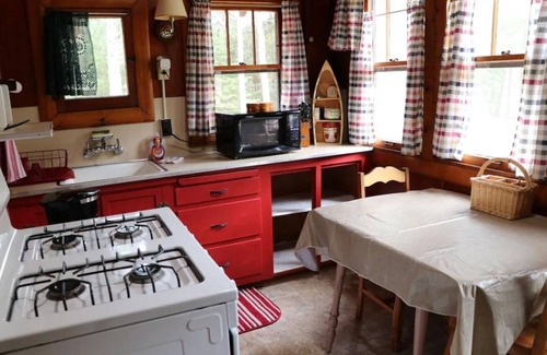 Arbor Vitae Cabaña | Fishermens' Cottage located on Big Arbor Vitae Lake