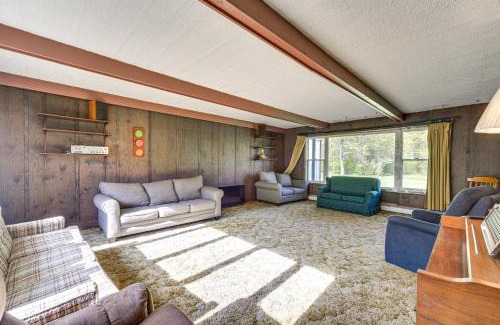Hayward Casa | Fishers Retreat Hayward Home, Near ATV Trails!