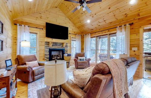 Hidden Lake Casa | Fishful Thinking