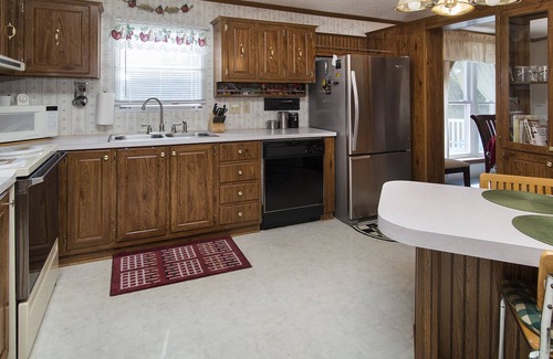 New London Casa | Lake View Inicio-Pesca-Lowes Motor Speedway-NC State Zoo-Old North State Golf Cl