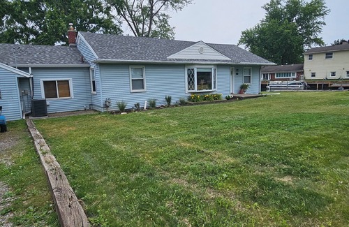 Grosse Ile Casa | Fishing / Hunting / Boating - Dream Location -Boats Also Available For Rent