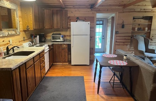 Solon Township Cabina | Fishing Shack