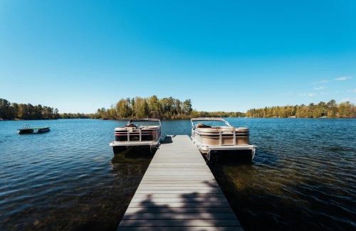 Mayfield Casa | Fishing-Spider Lake-Pontoon Rental-Family Friendly