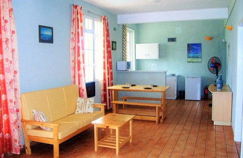 Camp Bestel Apartamento | Fita Residencia - 67m², 219€/semana, gestión europea, 1.5km de Trou aux Biches, vistas al mar (40m), playa (700m), piscina, climatizador, wi-fi, cámaras/alarma24 h.