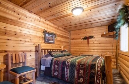 Neillsville Cabaña | Fits up to 10 people in this bunk house located at the Riviera Resort in Neillsville, Wisconsin.