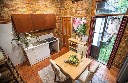 Fitzroy Cabaña | Fitzroy cottage-10pax. 10mins City CBD