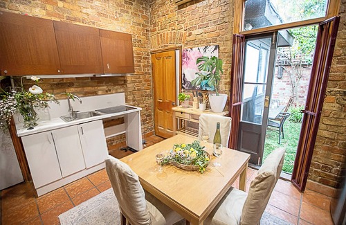 Fitzroy Cabaña | Fitzroy cottage-10pax. 10mins City CBD