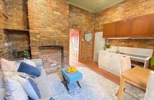 Fitzroy Casa | Fitzroy- Private rooms 2-4 guest #GuestHouse #AusGP #DirectTram #F1