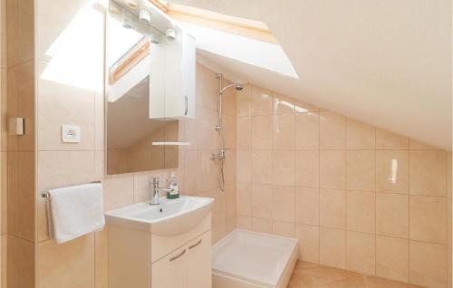 Donji Humac Casa | Five-Bedroom Holiday Home In Donji Humag