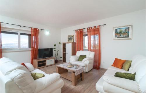 Donji Humac Casa | Five-Bedroom Holiday Home In Donji Humag
