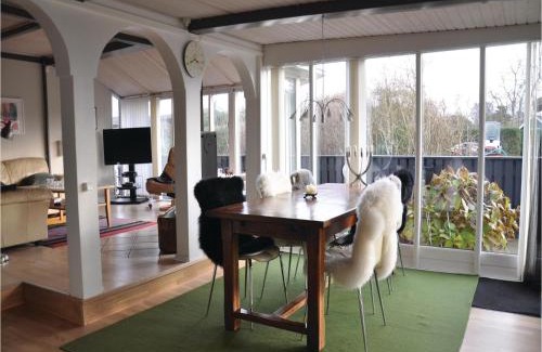Hasmark Strand Casa | Five-Bedroom Holiday Home In Otterup