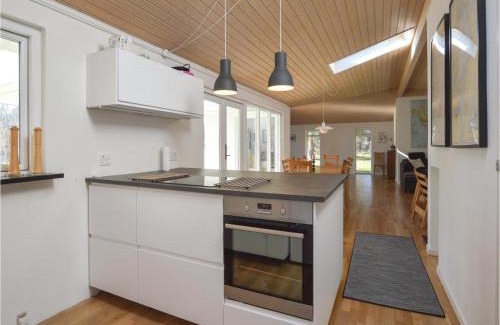 Hoensinge Casa | Five-Bedroom Holiday Home In Hojby