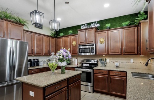 Clermont Casa | Five bedroom three bath, luxury home, located in Groveland Florida Fl