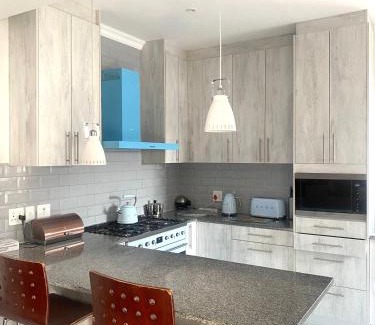 Bloubergstrand Casa | Five bedrooms holiday home