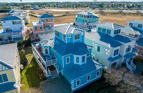 Cape Charles Casa | Five Minute Walk to the Beach Sleeps 11