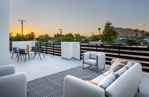 Southwest Village Casa | FIVE ON 5TH - POOL & CAMELBACK MOUNTAIN VIEWS