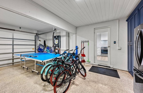 Saint Armands Key Casa | Five Palms Indulge in a Stunning Lido Key Retreat with Private Pool, Firepit, and Steps to the Beach