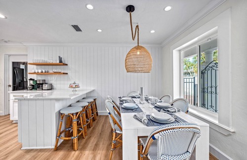 Saint Armands Key Casa | Five Palms Indulge in a Stunning Lido Key Retreat with Private Pool, Firepit, and Steps to the Beach