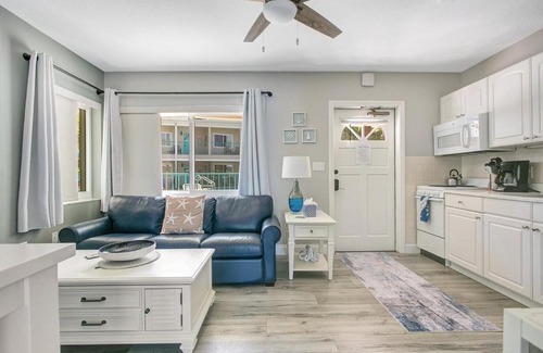 Bay Esplanade Casa | Five Palms Suite 103 - Daily - Weekly - Monthly