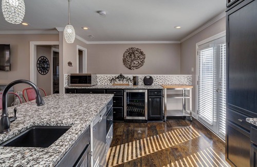 Lockeland Springs Casa | Five Points Bungalow