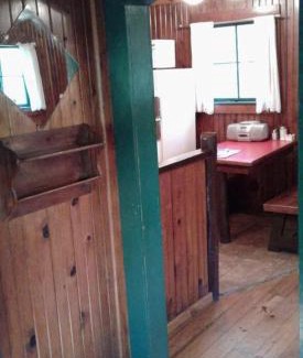 Hot Springs Casa | Five Points Lake Hamilton Cabin 3