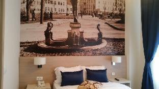 Stari Grad Casa | Five Points Square - City Center
