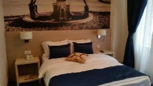 Stari Grad Casa | Five Points Square - City Center