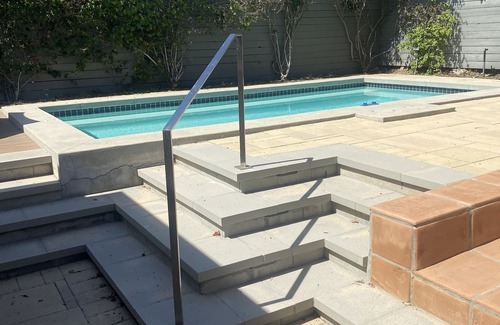 Mid-Wilshire Casa | Five Star Designer Decorated Contemporary Guest House With Pool