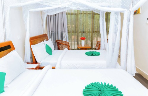 Remera Hotel | Five to Five Hotel