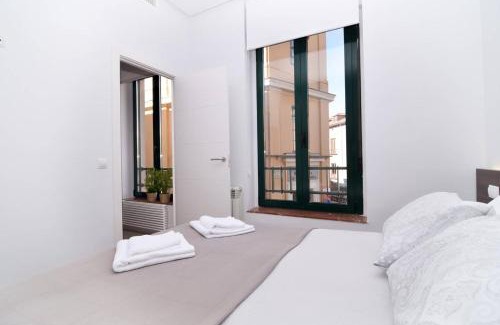 Barrio de La Latina Apartamento | Five Windows to La Latina by Batuecas