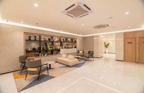 Central District Hotel | Fives Hotel Meldrum