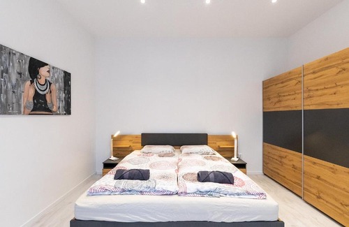 Sopron Apartamento | Flóra Lak