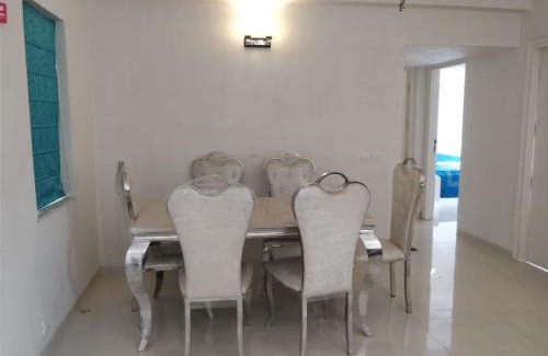 Chinar Park Casa | FLAGSHIP AIRPORT GUEST HOUSE