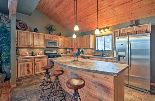 Flagstaff Cabina | ¡La cabina de Flagstaff con chimenea y pozo de fuego en 5 acres!
