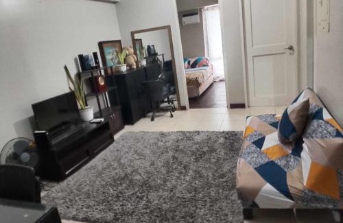 Highway Hills Apartamento | FLAIR 2 Bedroom Unit with Balcony