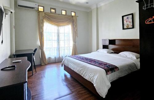 Padang Casa | Flamboyan House