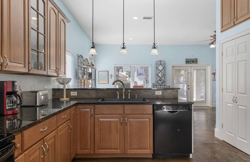 Avalon Beach Estates Casa | Flamingo Cove Beach House - Private Pool, Pet Friendly, Pickleball, Sleeps 12