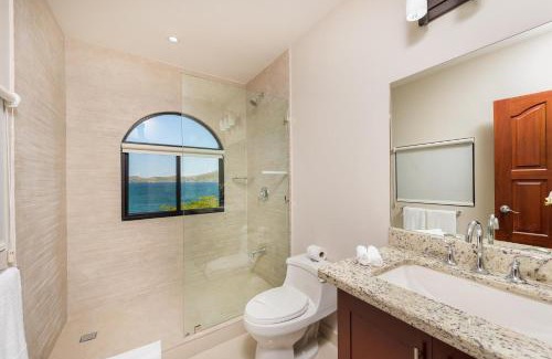 Playa Flamingo Apartamento | Flamingo Marina Cove 617- Oceanfront 3 Bedroom Condo