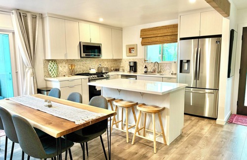 Atascadero Casa | Flamingo Oasis - Next to the Atascadero lake/park/zoo!