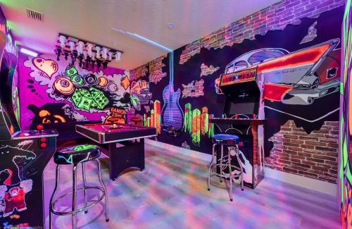 Richmond West Casa | Flamingo's Resort
