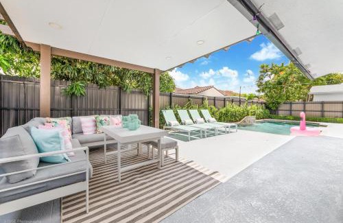 Richmond West Casa | Flamingo's Resort