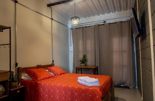 Serra Negra Apartamento | FLAT 1 - Jardim Serrano - CASAL Wi-Fi Estacionamento SMART TV