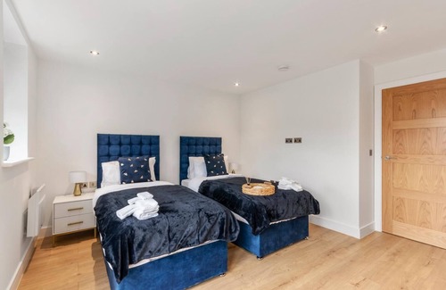 Leatherhead Apartamento | Flat 1 Saarb Apartments